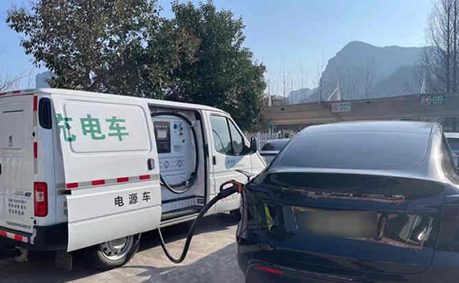 凉城汽车搭电
